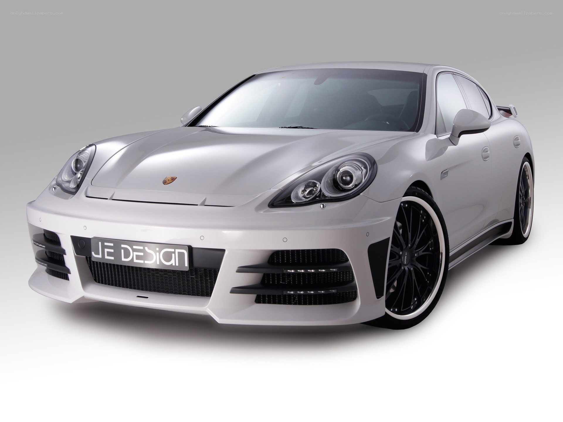 Silver Porsche Panamera by JE Design