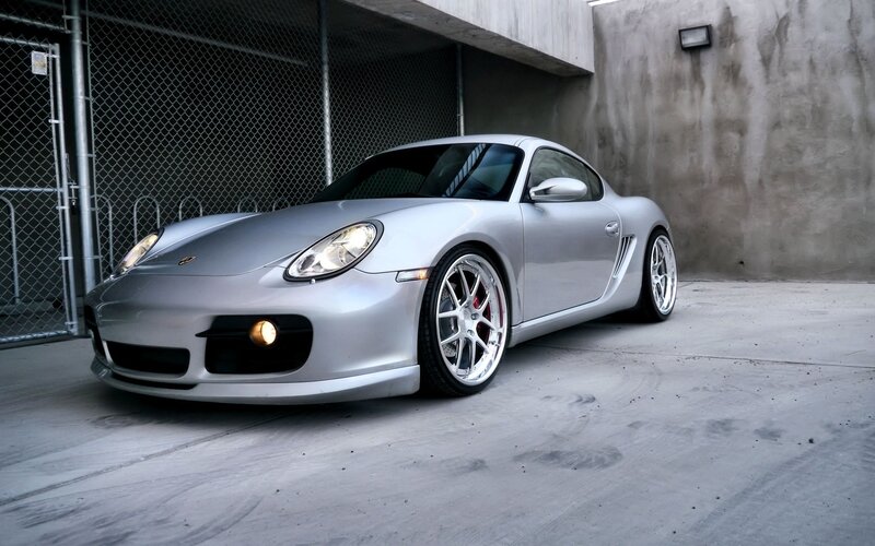 silver porsche sports car