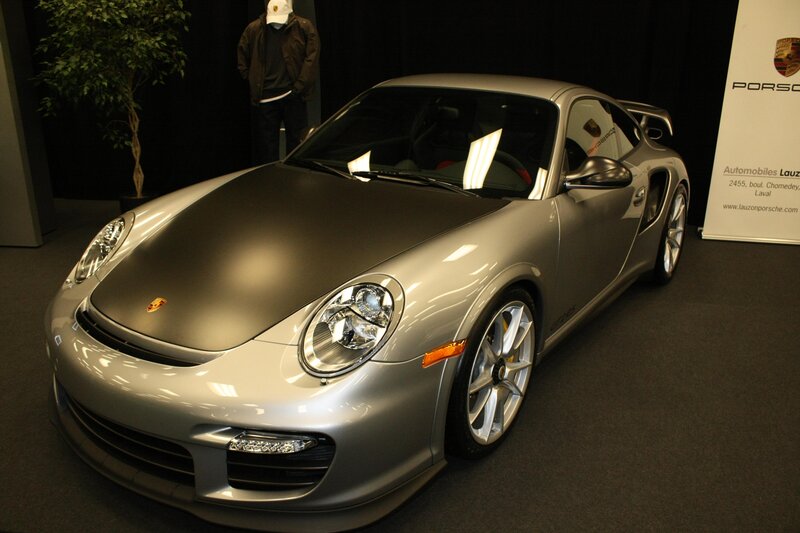 Silver Porsche Sports Car — Neutral