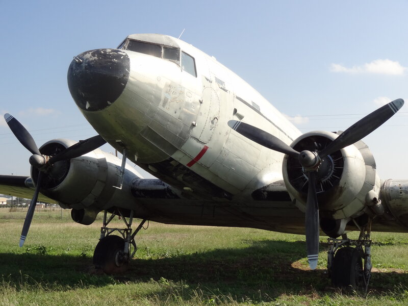 Silver Propeller Airplane — Calm, Afternoon, Photograph, Propellers