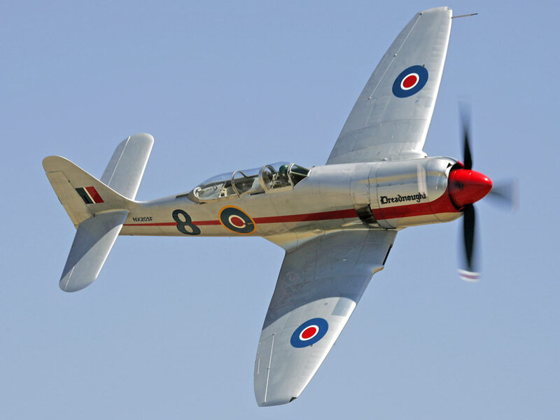 Silver Propeller Plane — Gray, Dynamic