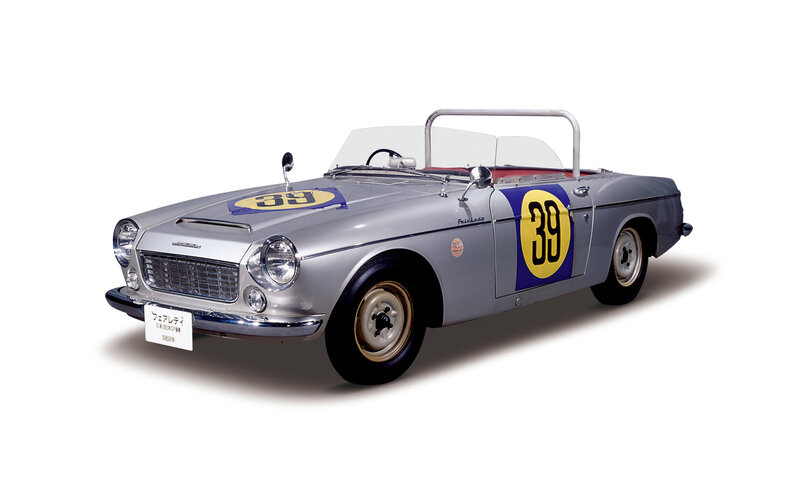 Silver Race Car — Neutral, Photograph, Number 39