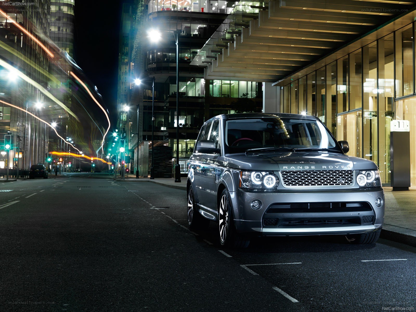 Silver Range Rover at night
