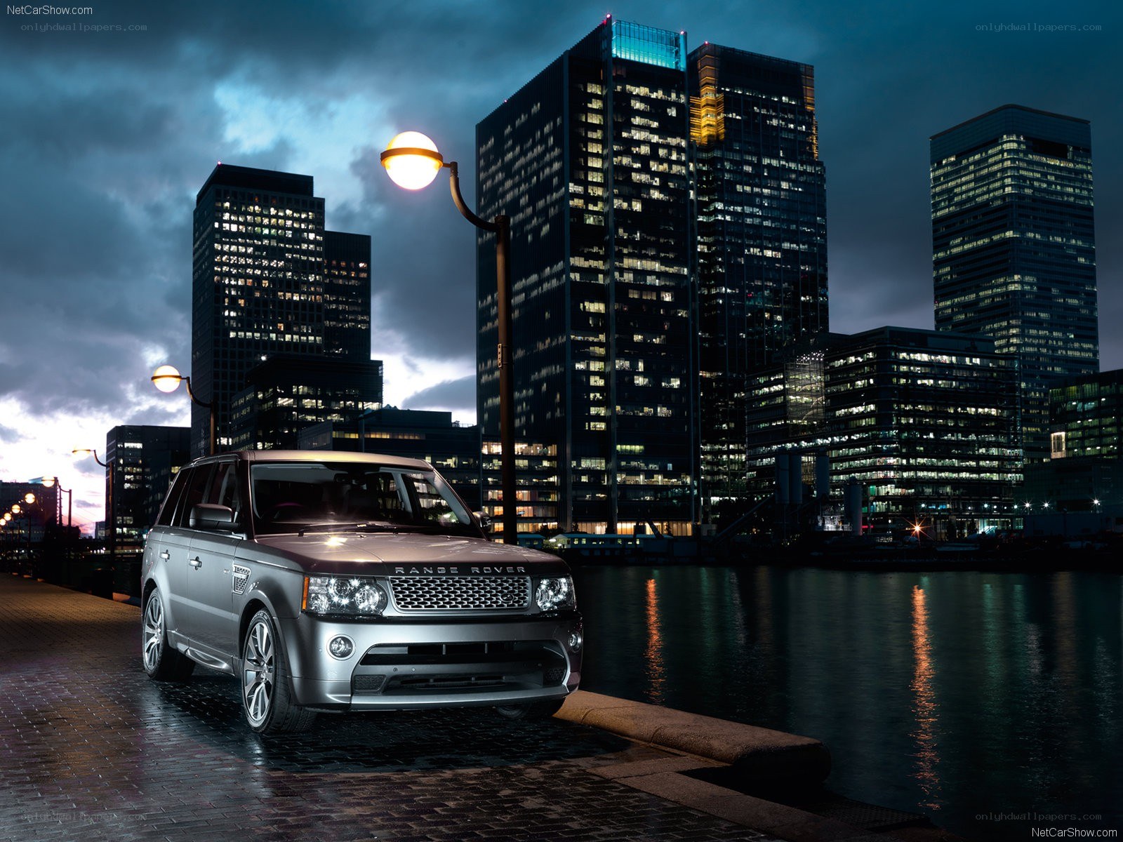 Silver Range Rover at night