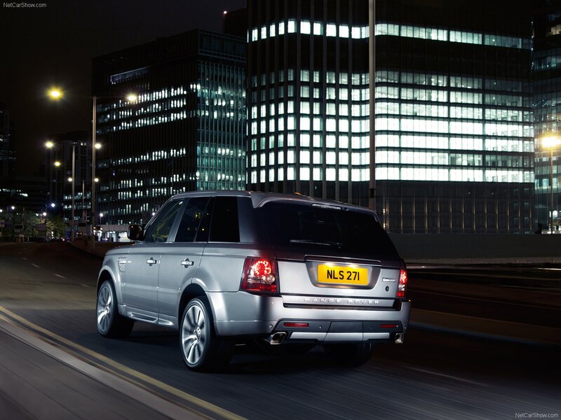 Silver Range Rover — Dramatic, Night