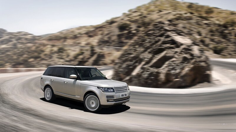 Silver Range Rover — Dynamic, Afternoon, Photograph