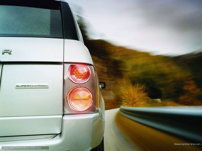 Silver Range Rover — Dynamic, Autumn