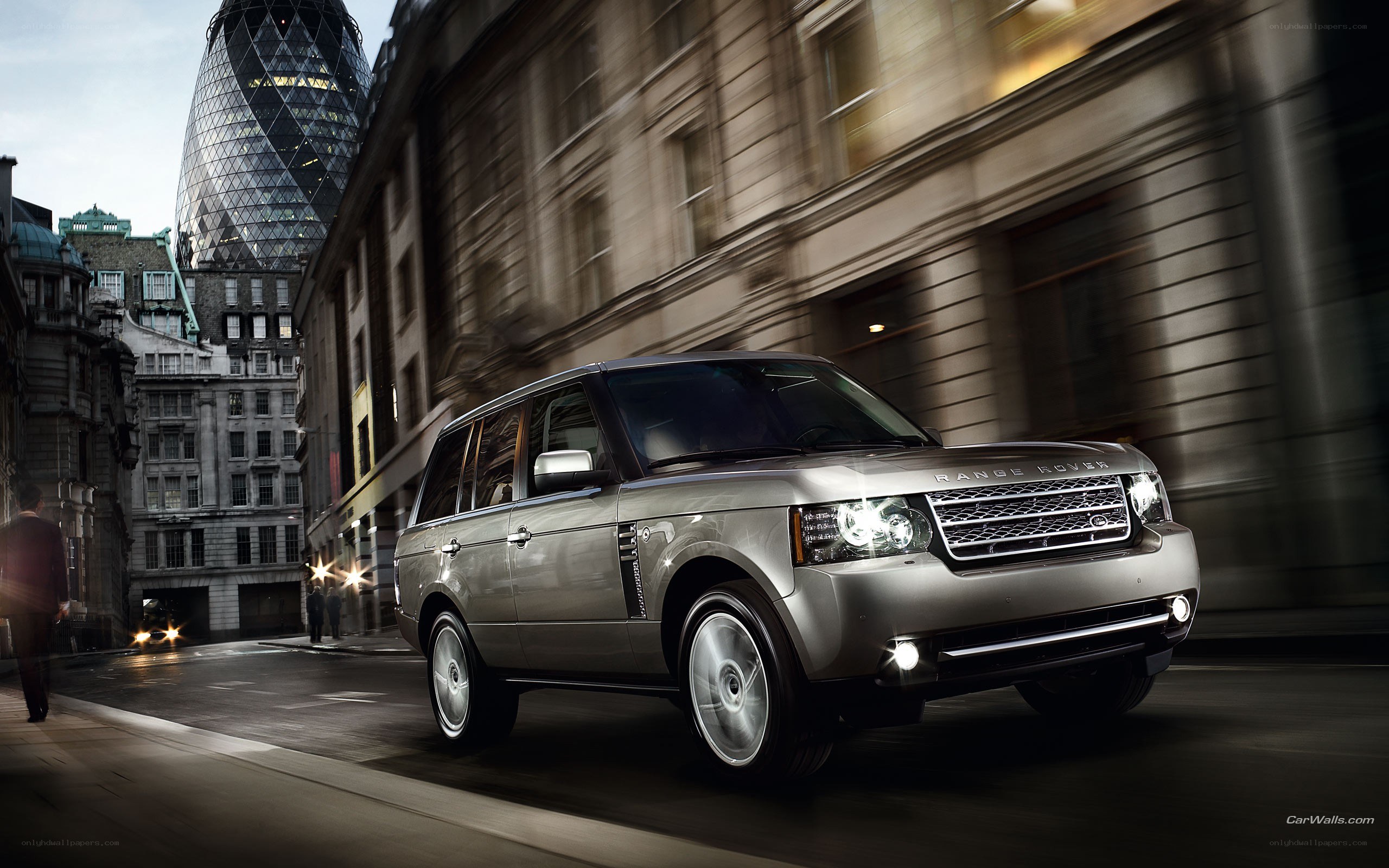 Silver Range Rover in London