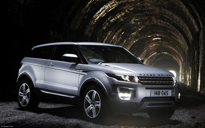 Silver Range Rover in Tunnel — Dramatic