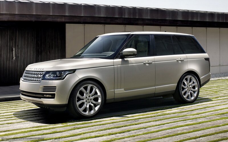 Silver Range Rover — Serene, Afternoon