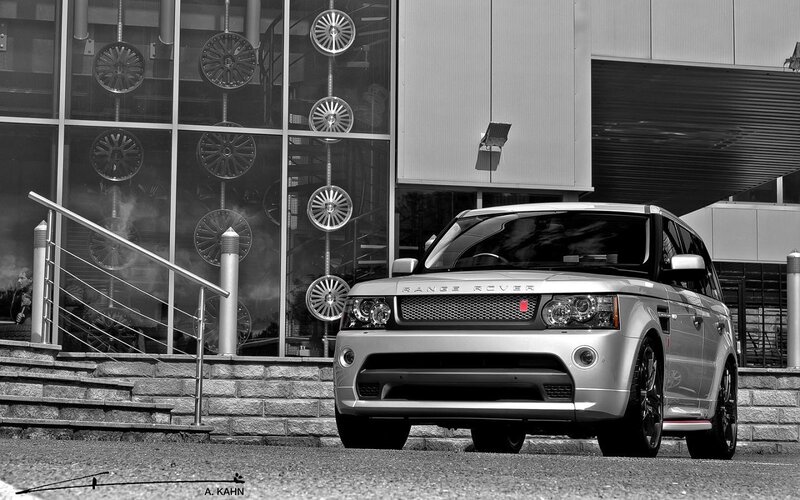 Silver Range Rover Suv — Black, Dramatic
