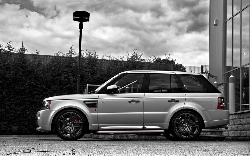 Silver Range Rover Suv — Black