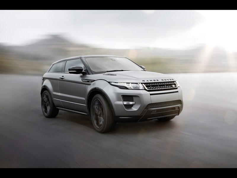 Silver Range Rover Suv — Gray, Dynamic, Photograph
