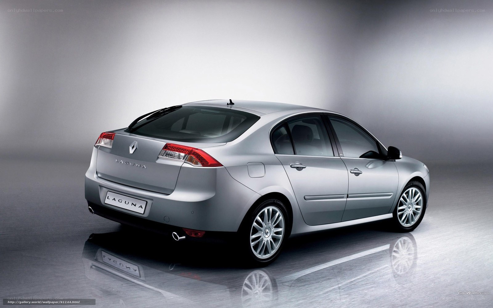 Silver Renault Laguna sedan