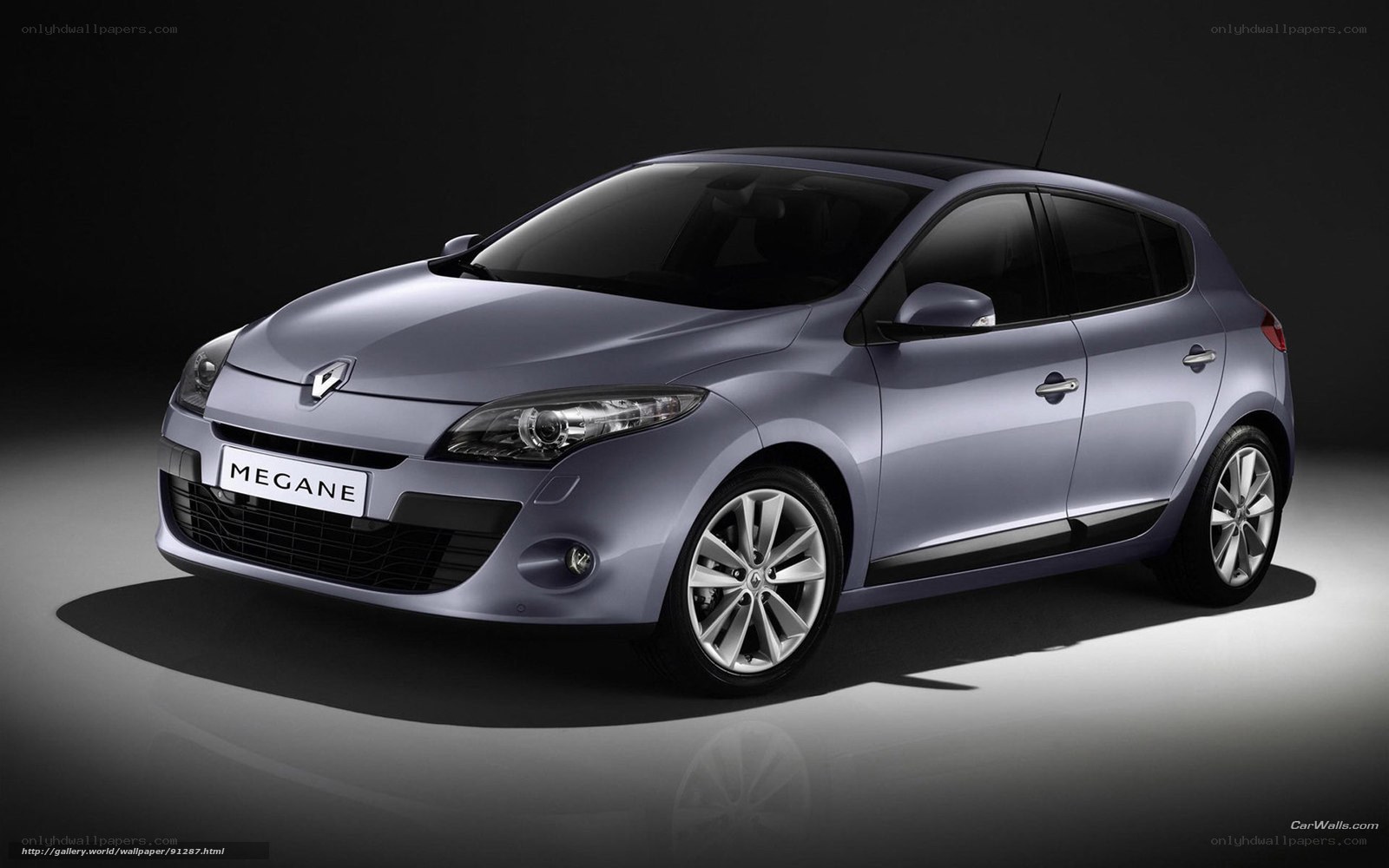 Silver Renault Mégane hatchback