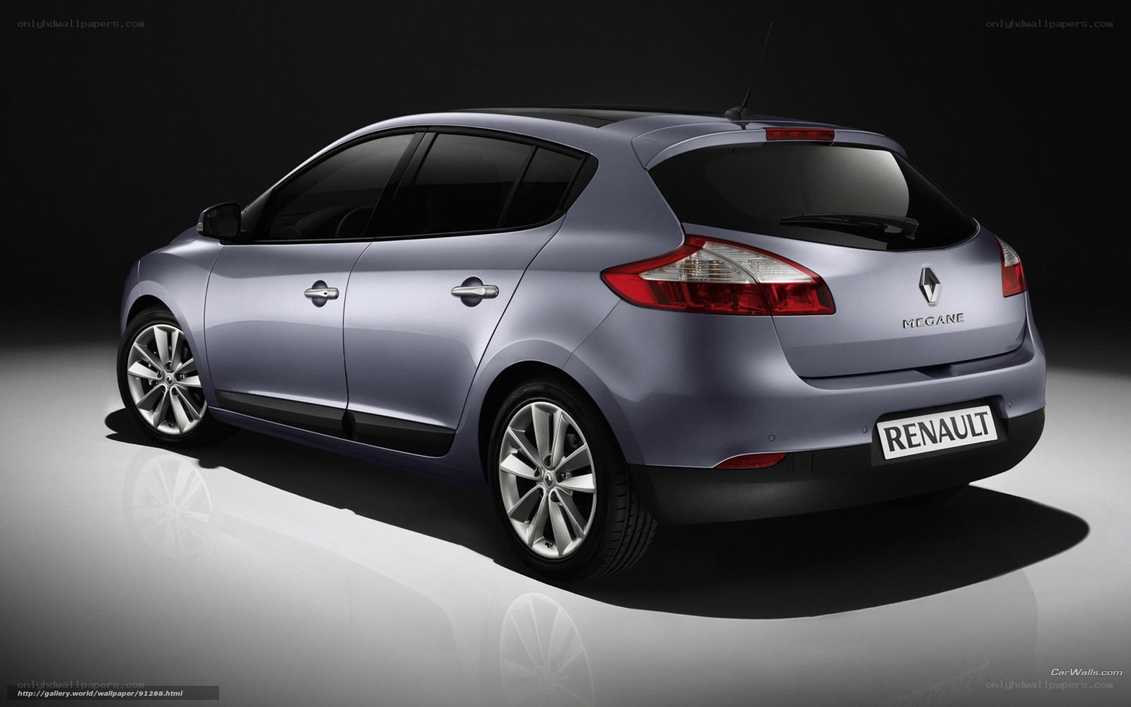 Silver Renault Mégane hatchback