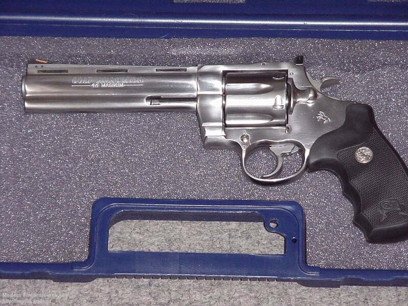 Silver Revolver in Case — Blue