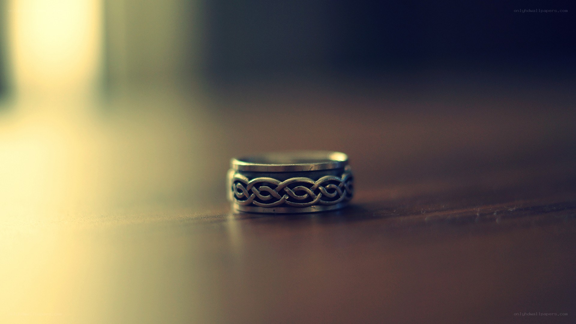 silver ring with knot design