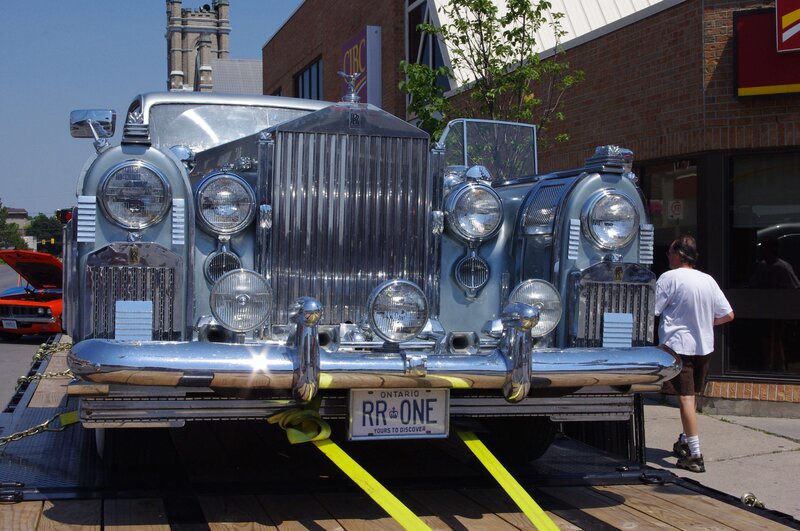 Silver Rolls-Royce Car