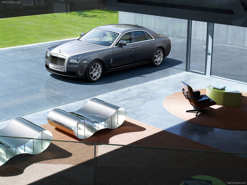 Silver Rolls-Royce Ghost — Serene