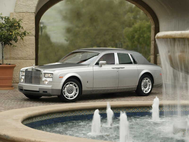 Silver Rolls-Royce Phantom