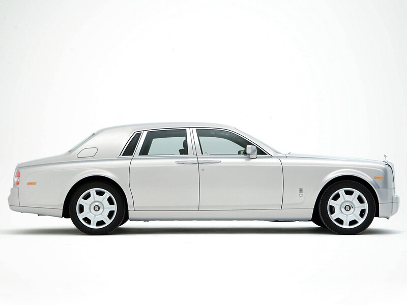 Silver Rolls-Royce Phantom — Neutral, Photograph, Car, Wheels, Side Mirror