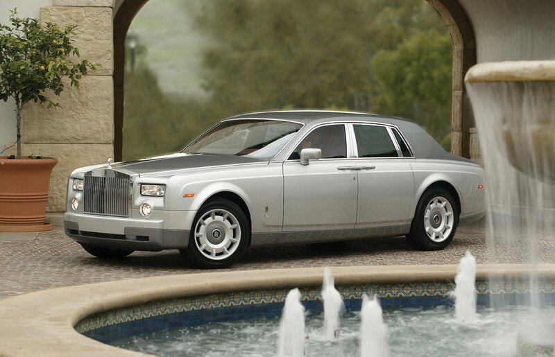 Silver Rolls-Royce Phantom — Serene, Photograph