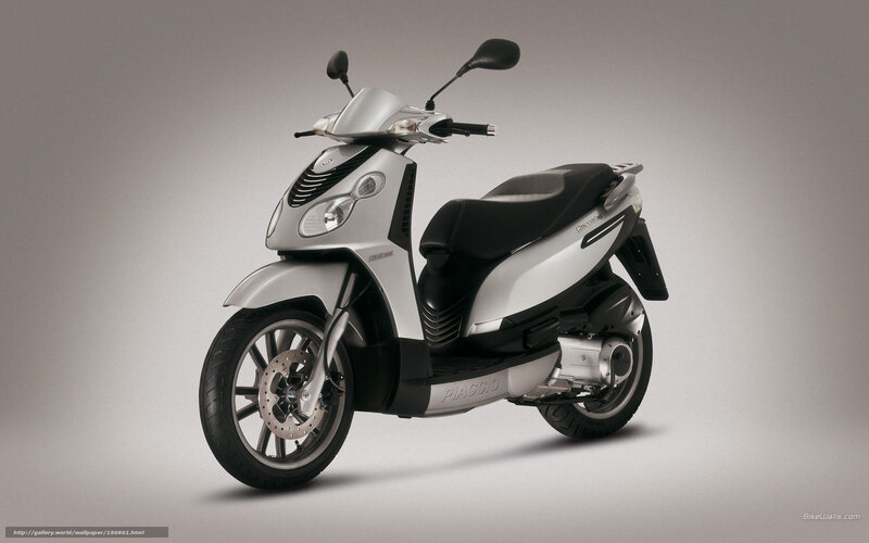 Silver Scooter — Neutral, Photograph, Seat, Headlight, Mirrors