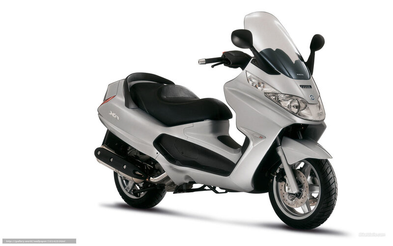 Silver Scooter — Neutral, Photograph, Seat, Windshield, Headlight