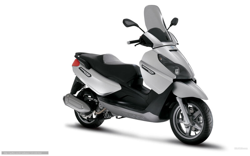 Silver Scooter — Neutral, Photograph, Windshield, Seat, Exhaust