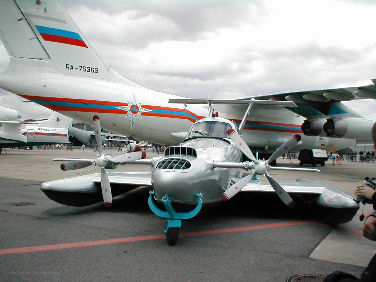 Silver seaplane at airshow