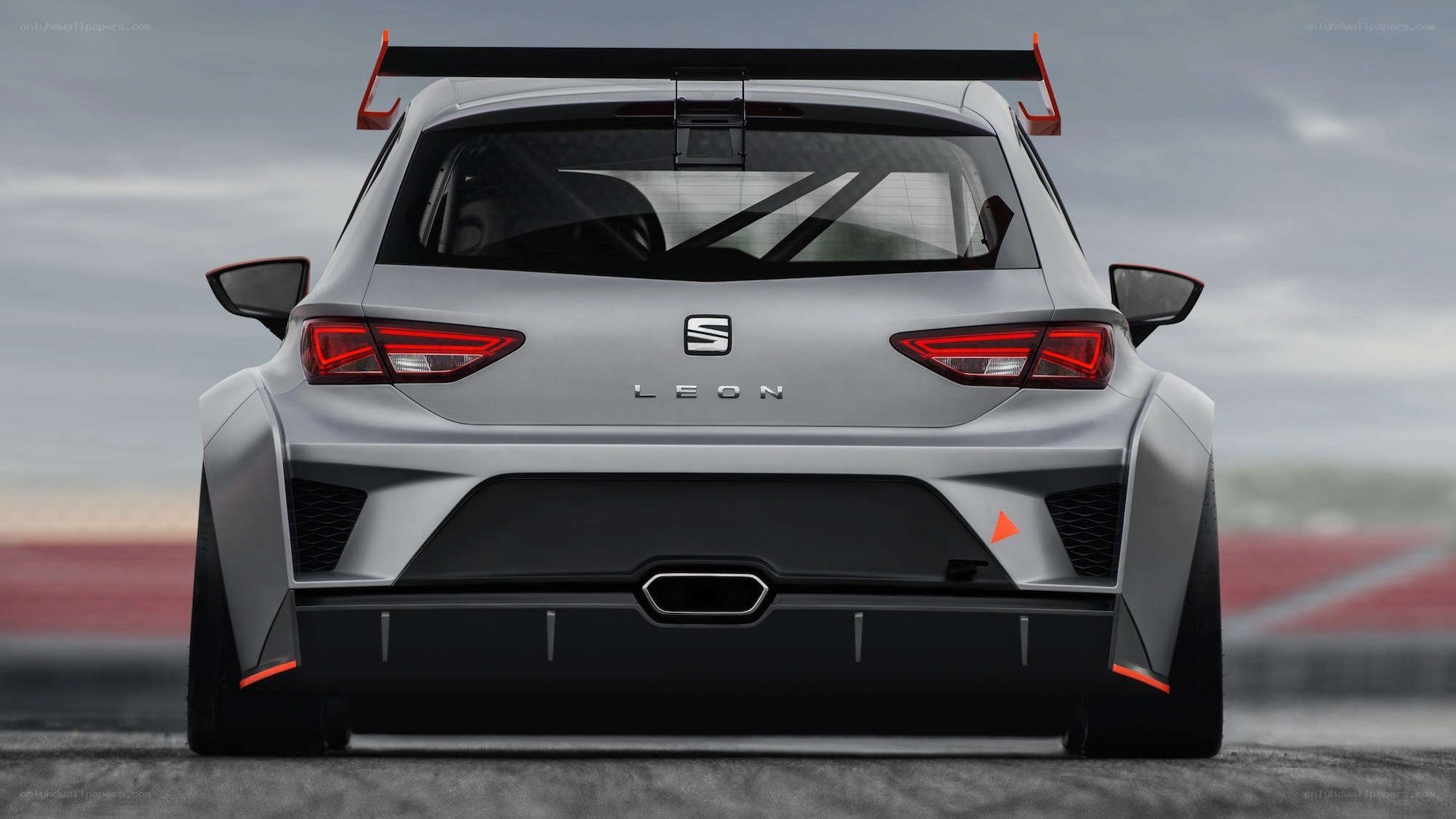 Silver SEAT Leon race car