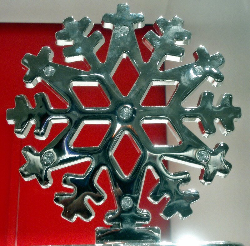 Silver Snowflake Ornament — Festive