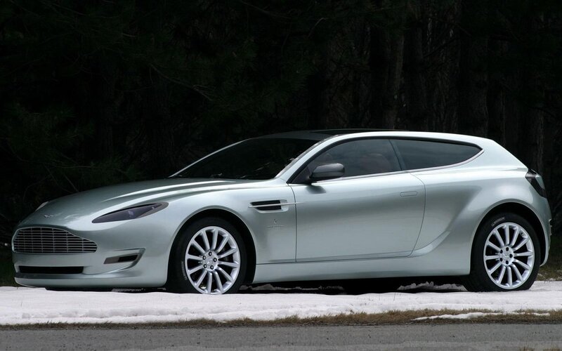 Silver Sports Car — Calm, Winter