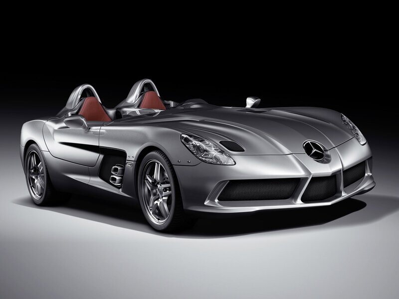 Silver Sports Car — Dramatic, 3d Render, Red Seats, Black Grille