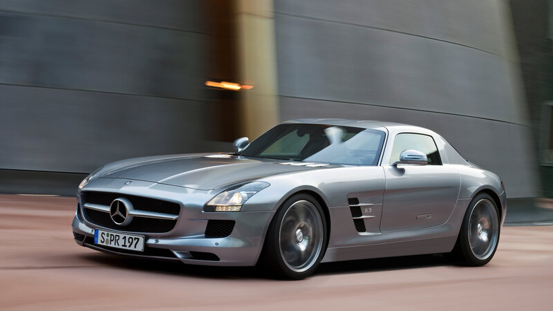 Silver Sports Car — Dynamic, Photograph, Building