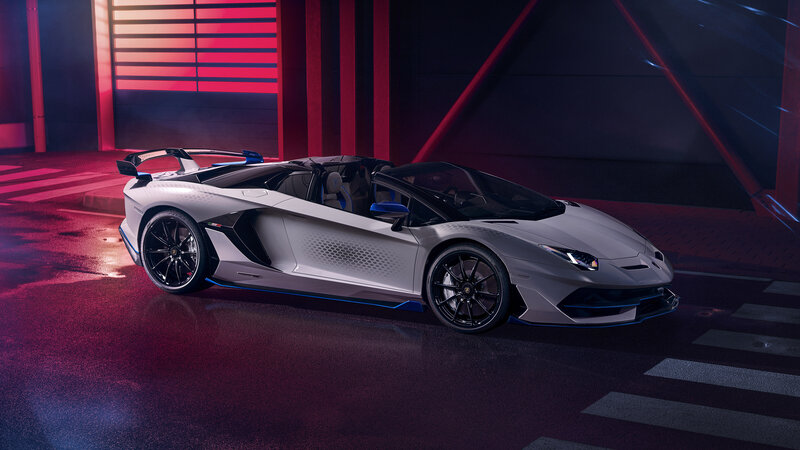 Silver Sports Car — Gray, Dramatic, Night, 3d Render, Tire