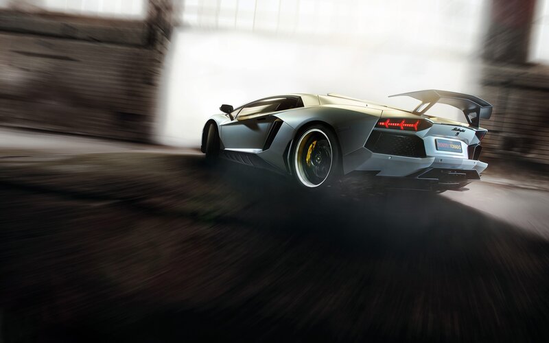 Silver Sports Car — Gray, Dynamic, 3d Render, Tire Smoke, Building