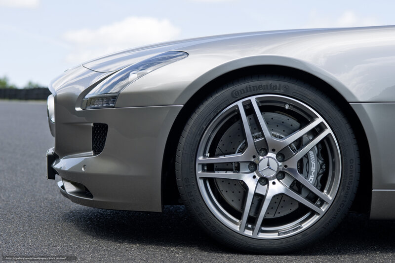 Silver Sports Car Wheel — Calm