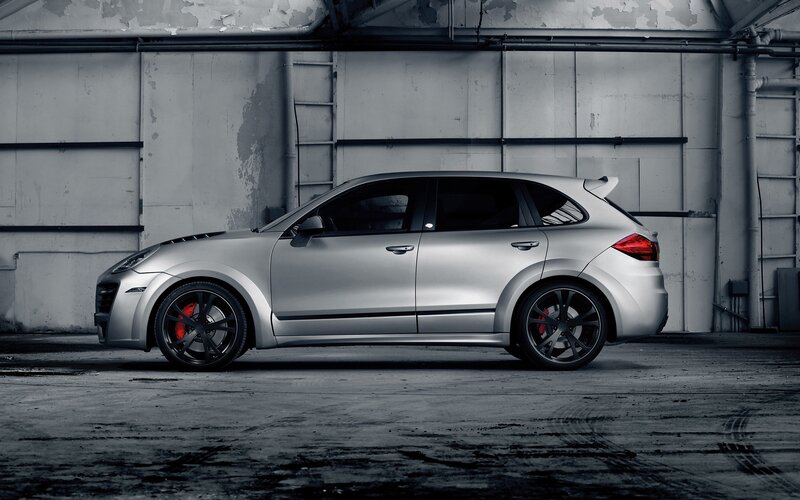 silver sports utility vehicle