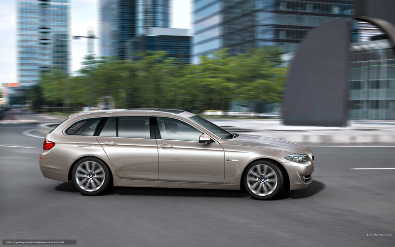 Silver Station Wagon — Dynamic, Afternoon, Photograph, Car, City