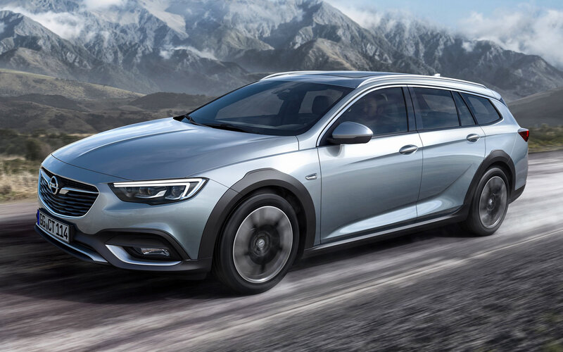 Silver Station Wagon — Dynamic, Photograph, Mountains