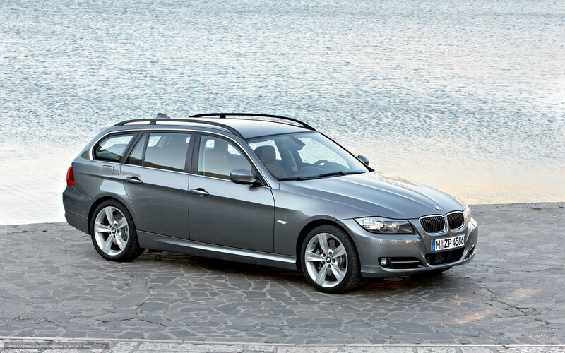 Silver Station Wagon — Gray, Serene