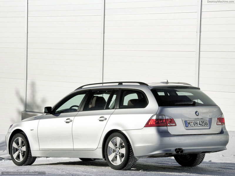 Silver Station Wagon — Neutral, Winter