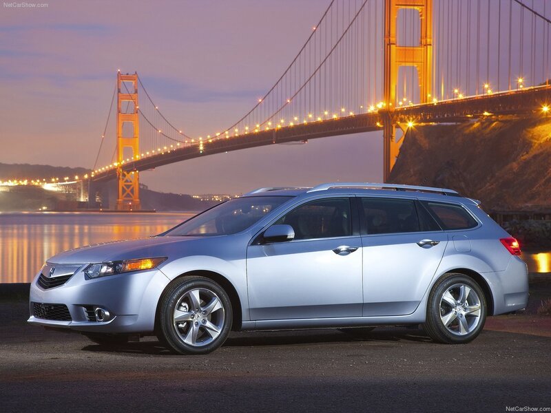Silver Station Wagon — Serene
