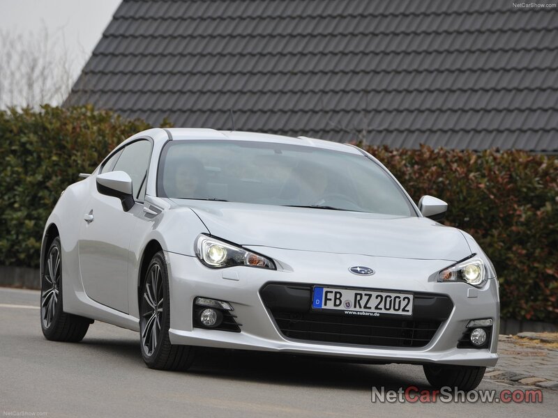 silver subaru brz sports car
