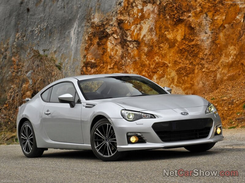 silver subaru brz sports car