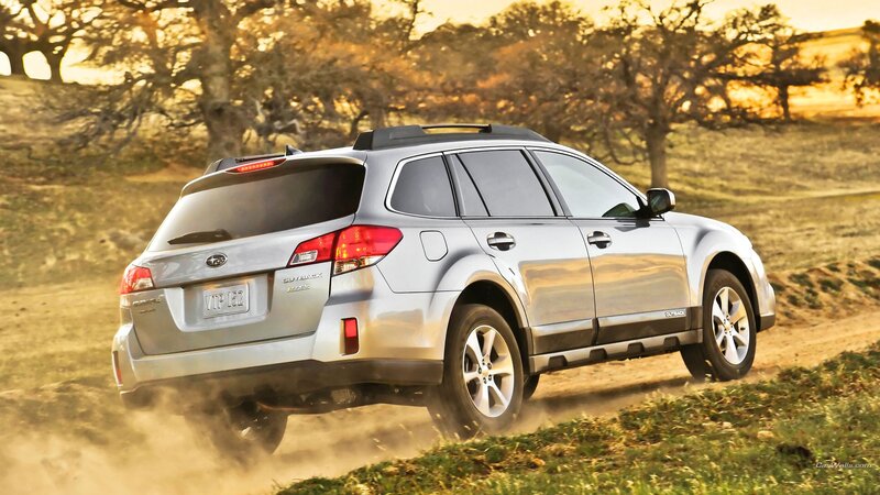 Silver Subaru Outback — Dynamic