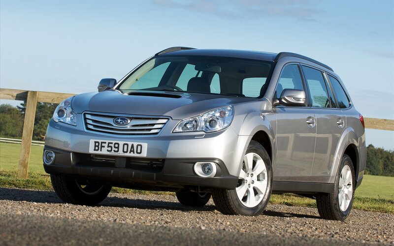 silver subaru outback
