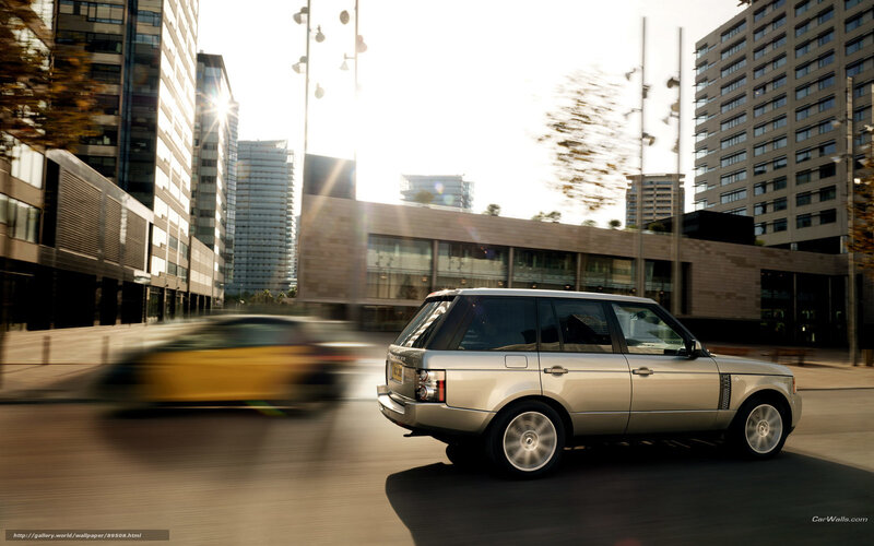 Silver Suv in City — Dynamic